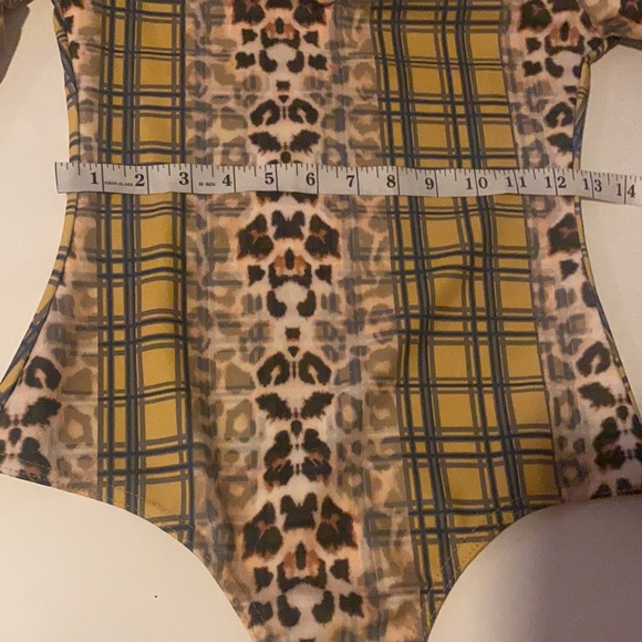 MISSGUIDED Bodysuit - Picture 12 of 12